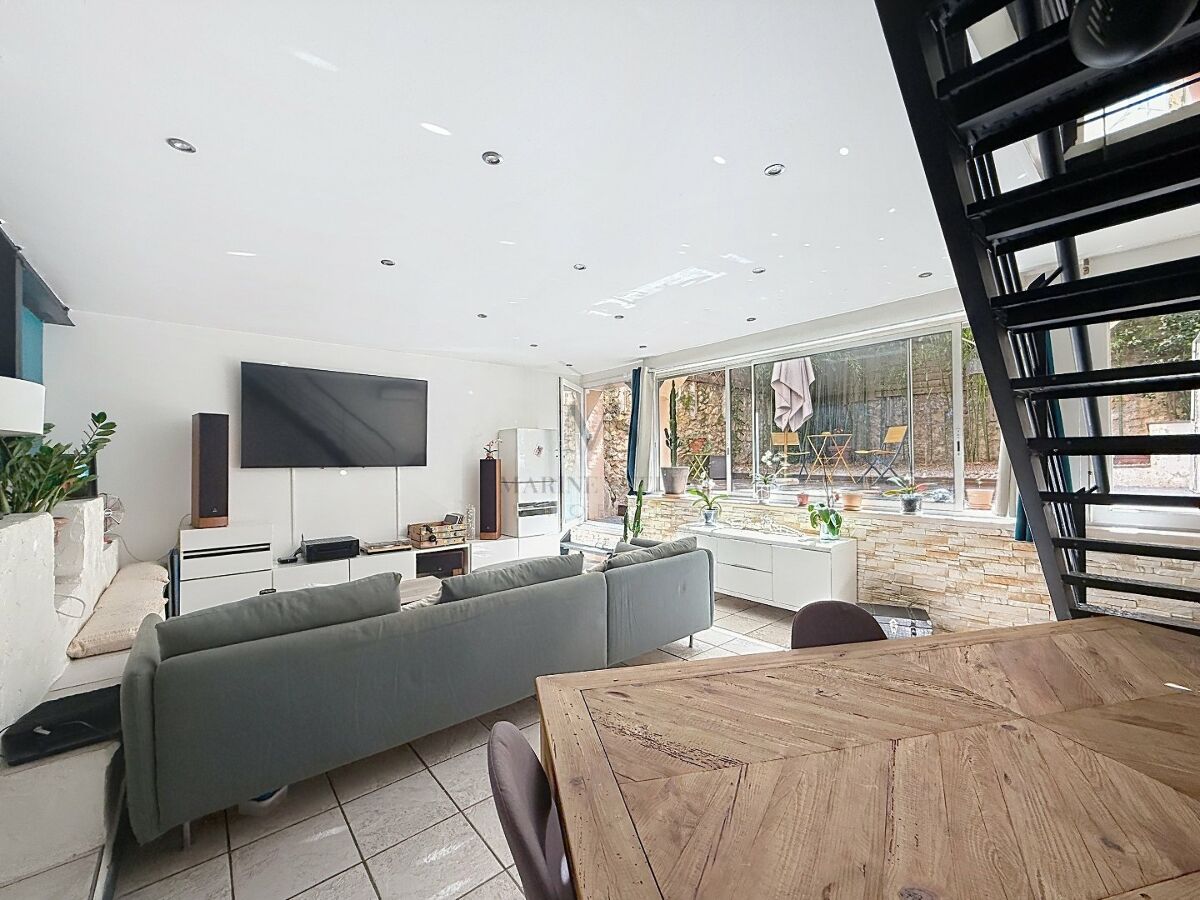 Image description