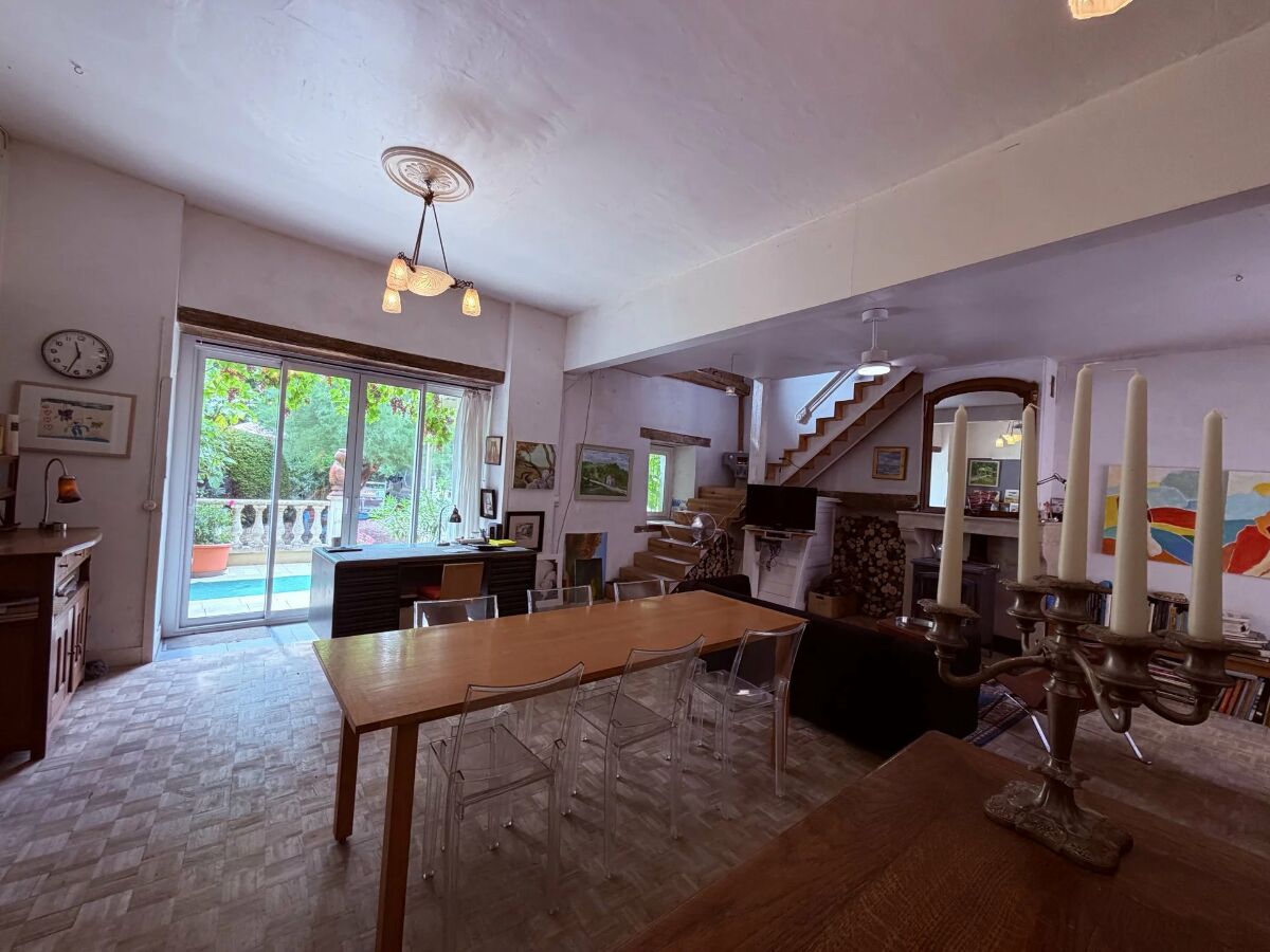 Image description